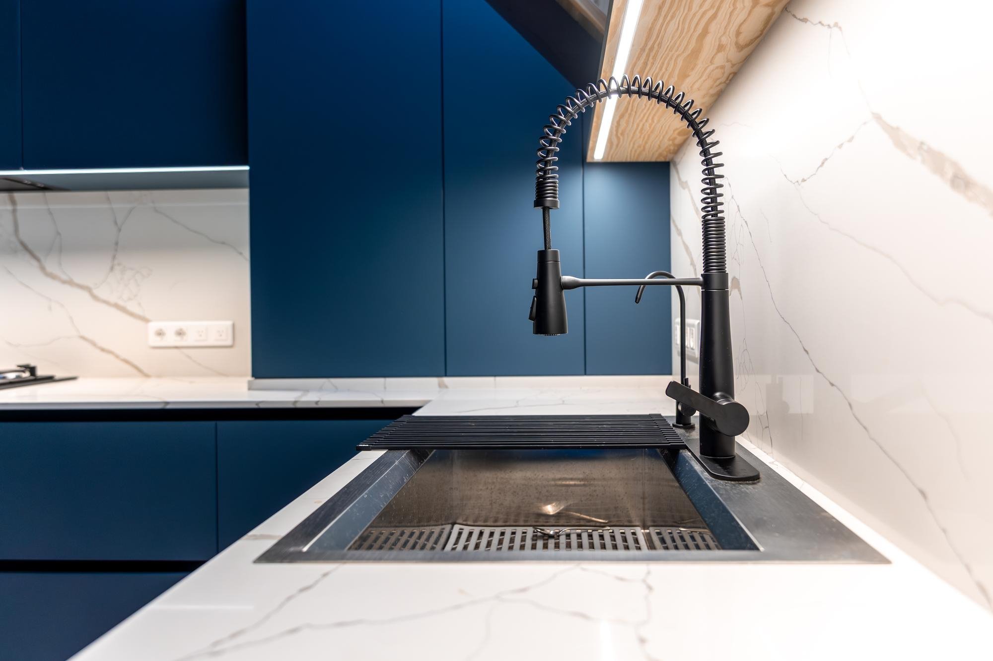 Kitchen wash zone black faucet scandinavian style